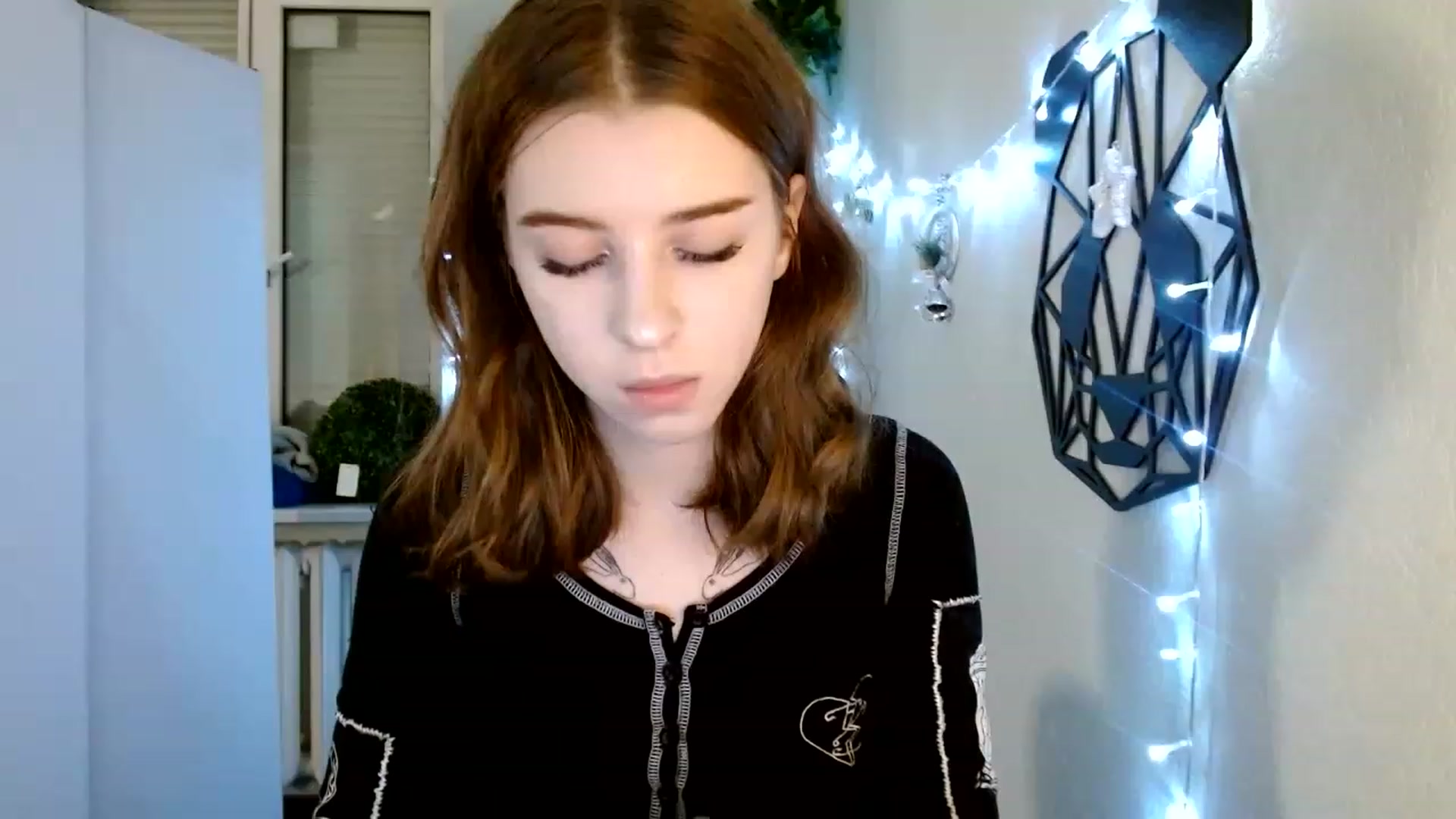 Gallery image thumbnail from Dreamy_devil's myfreecams stream on, 12/28/2022, 14:52 image 14 of 20