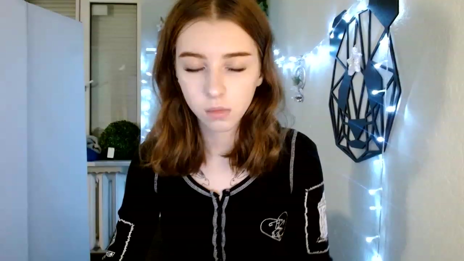 Gallery image thumbnail from Dreamy_devil's myfreecams stream on, 12/28/2022, 14:52 image 4 of 20