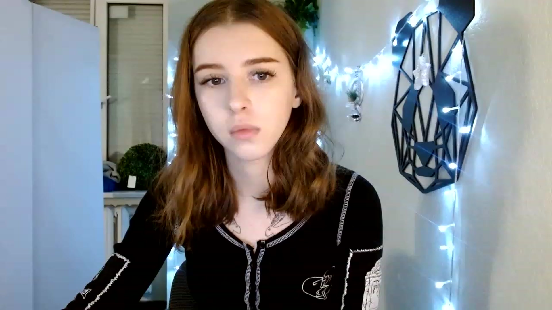 Gallery image thumbnail from Dreamy_devil's myfreecams stream on, 12/28/2022, 14:52 image 1 of 20