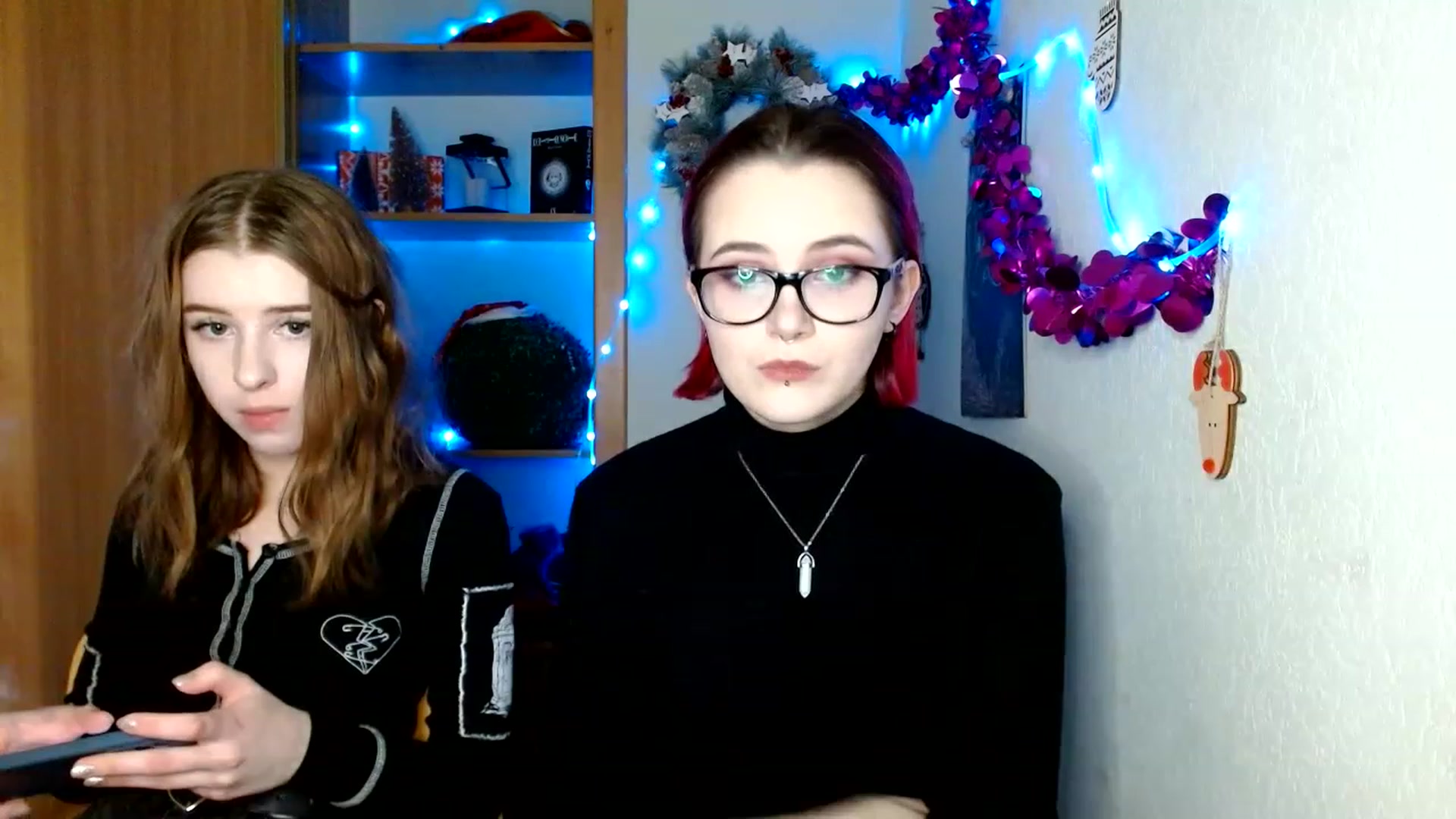 Gallery image thumbnail from Dreamy_devil's myfreecams stream on, 12/28/2022, 17:03 image 4 of 20