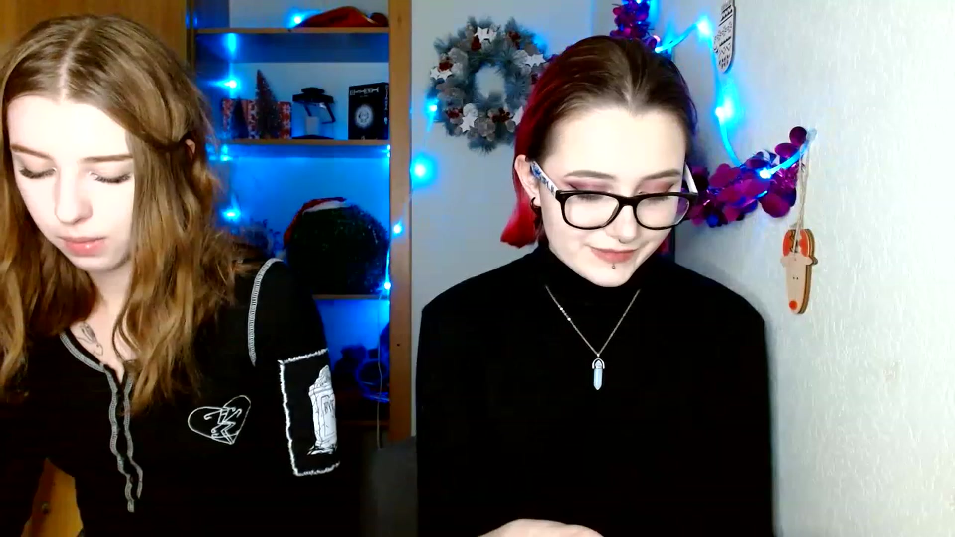 Gallery image thumbnail from Dreamy_devil's myfreecams stream on, 12/28/2022, 17:03 image 6 of 20