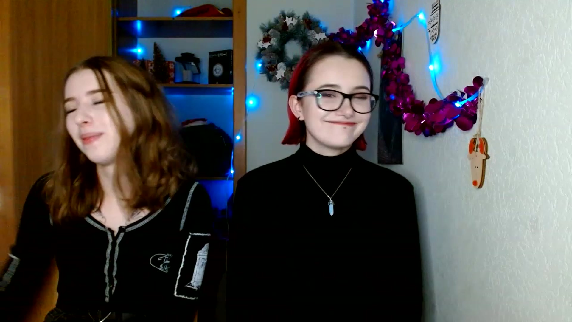 Gallery image thumbnail from Dreamy_devil's myfreecams stream on, 12/28/2022, 17:03 image 15 of 20
