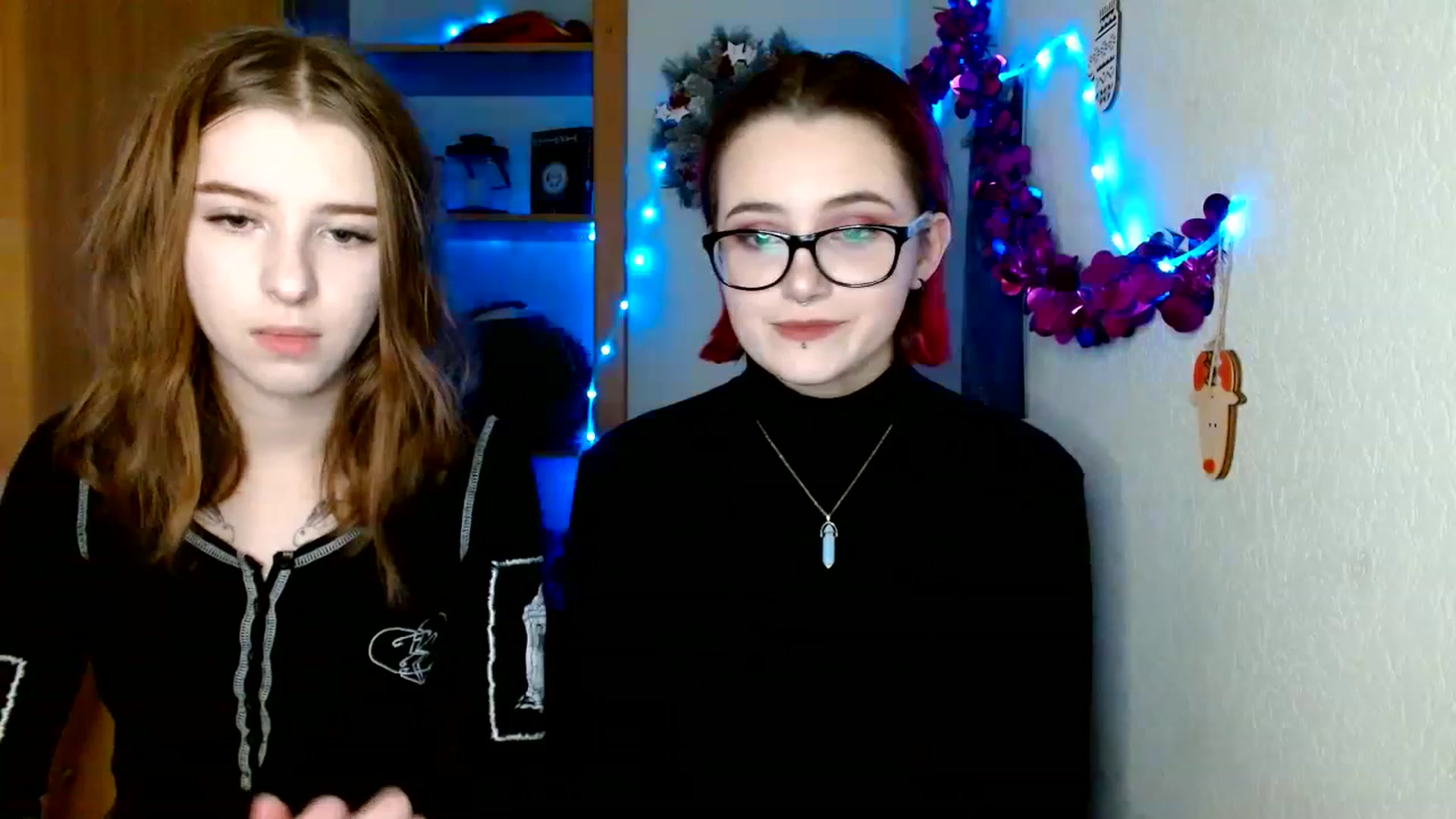 Gallery image thumbnail from Dreamy_devil's myfreecams stream on, 12/28/2022, 17:03 image 14 of 20