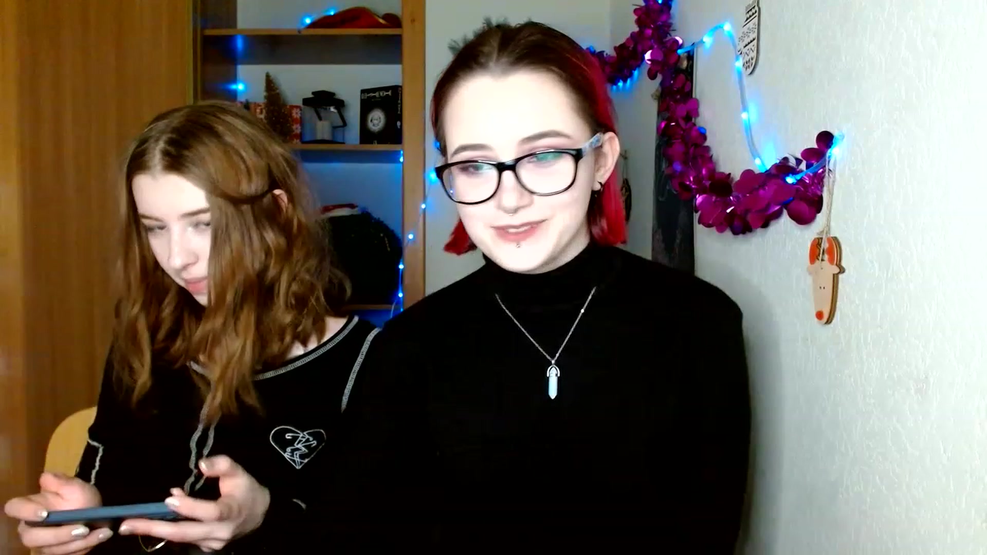 Gallery image thumbnail from Dreamy_devil's myfreecams stream on, 12/28/2022, 17:03 image 7 of 20