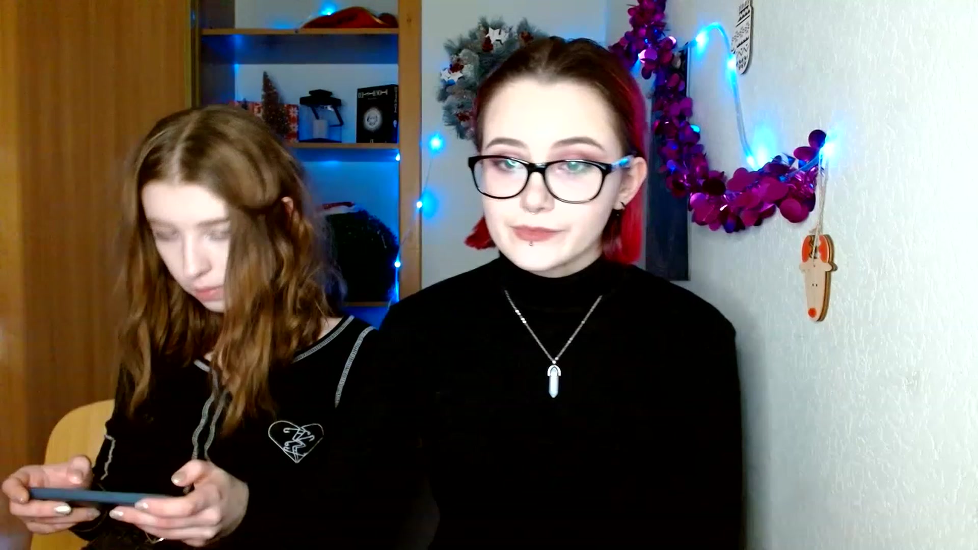 Gallery image thumbnail from Dreamy_devil's myfreecams stream on, 12/28/2022, 17:03 image 8 of 20