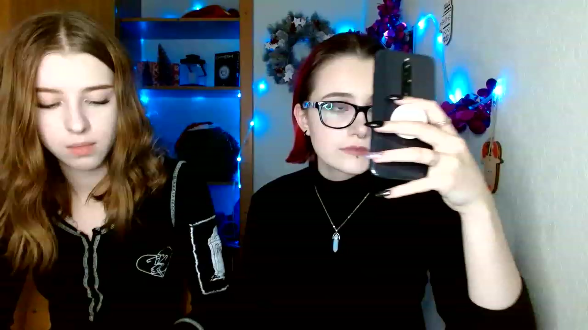 Gallery image thumbnail from Dreamy_devil's myfreecams stream on, 12/28/2022, 17:57 image 5 of 20