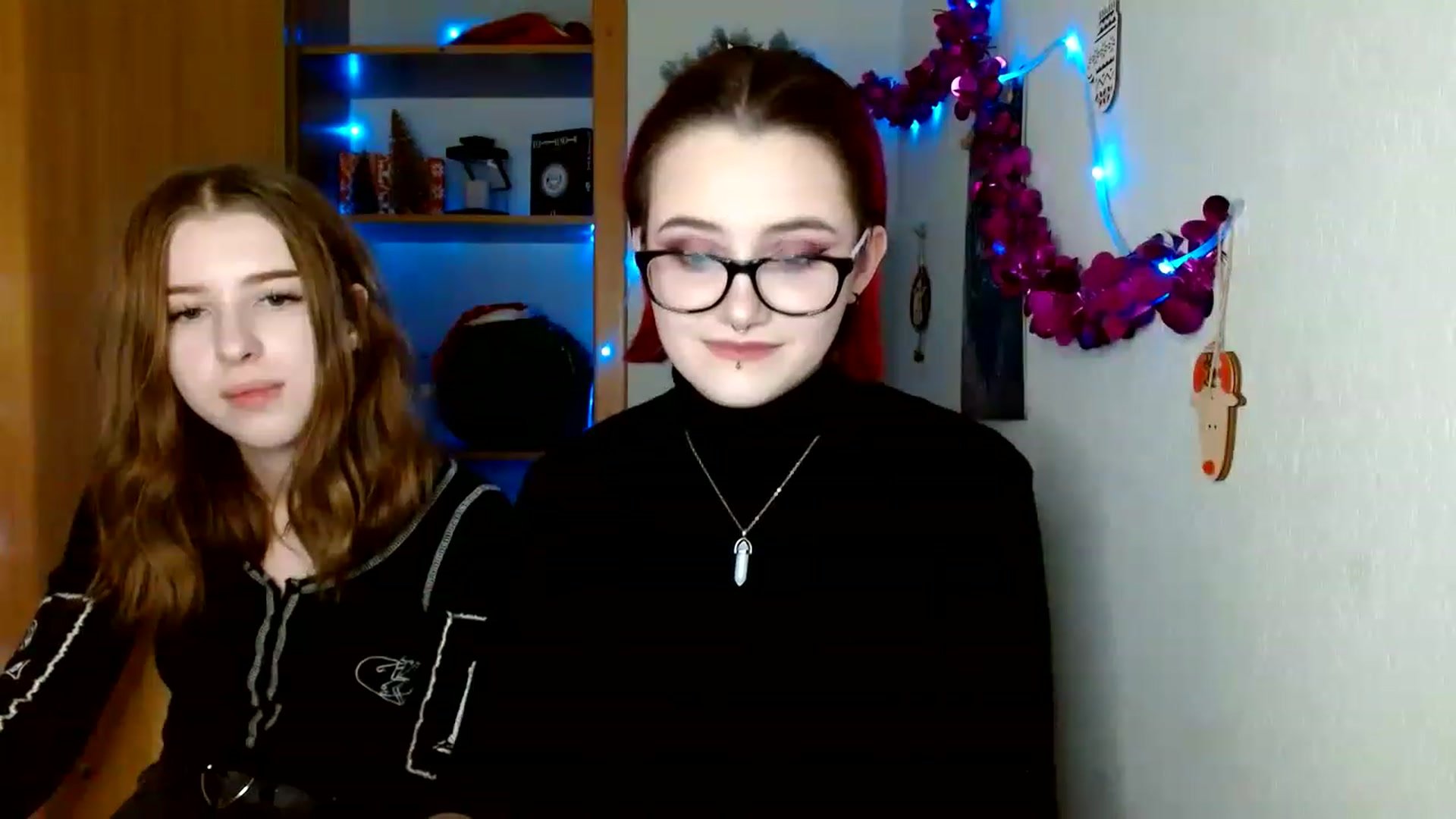 Gallery image thumbnail from Dreamy_devil's myfreecams stream on, 12/28/2022, 17:57 image 12 of 20