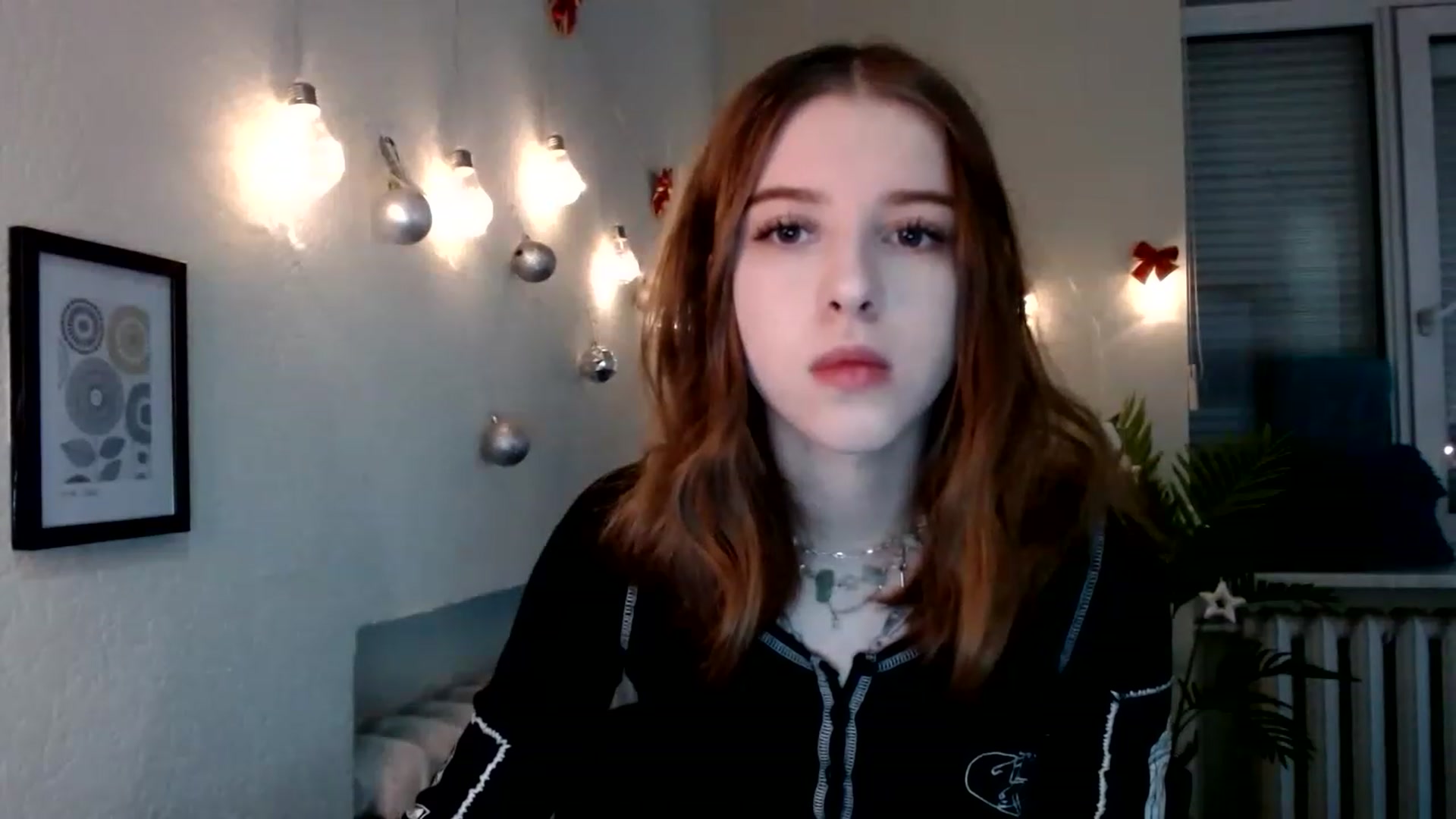 Gallery image thumbnail from Dreamy_devil's myfreecams stream on, 12/29/2022, 14:34 image 9 of 20