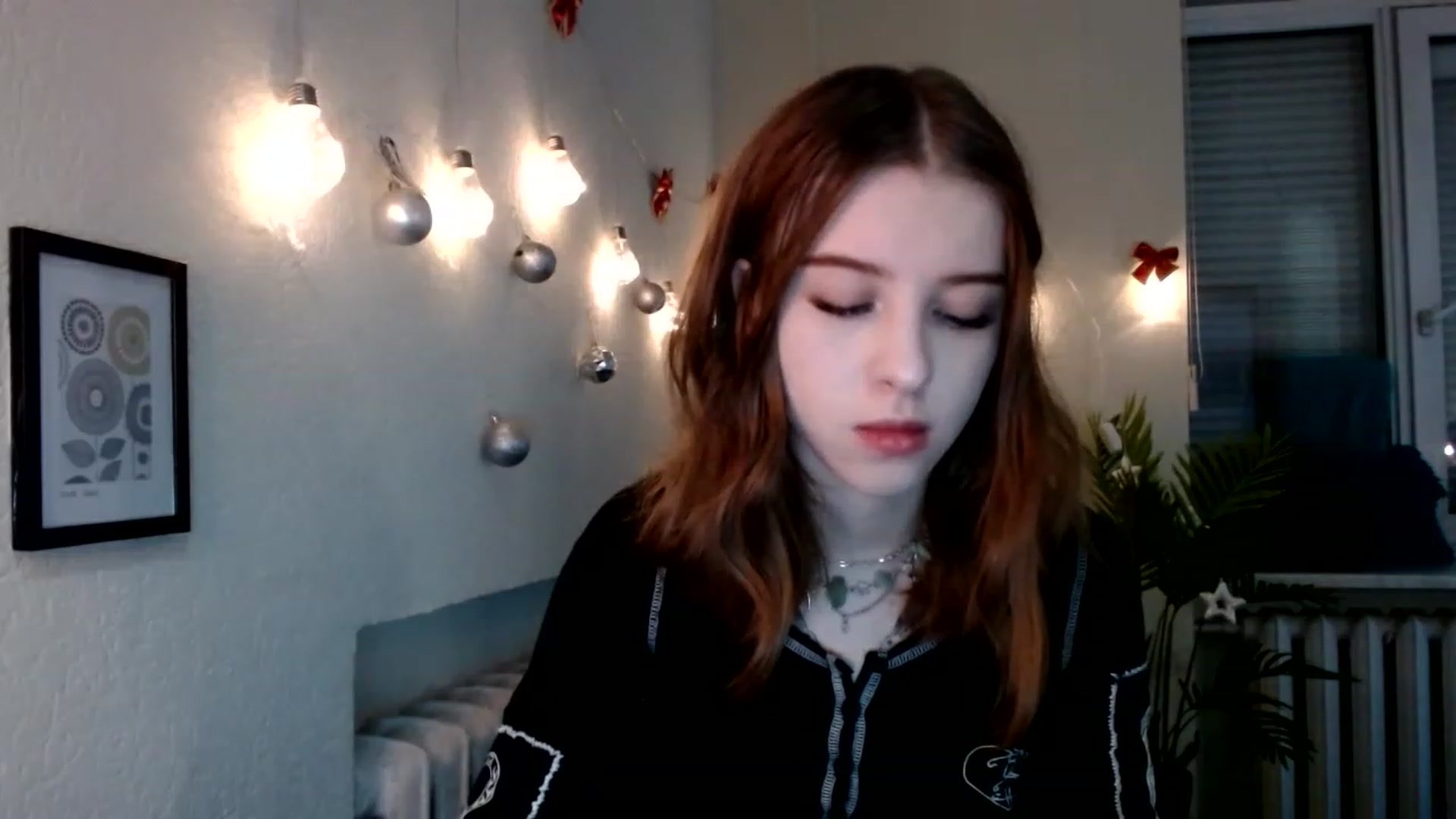 Gallery image thumbnail from Dreamy_devil's myfreecams stream on, 12/29/2022, 14:34 image 2 of 20
