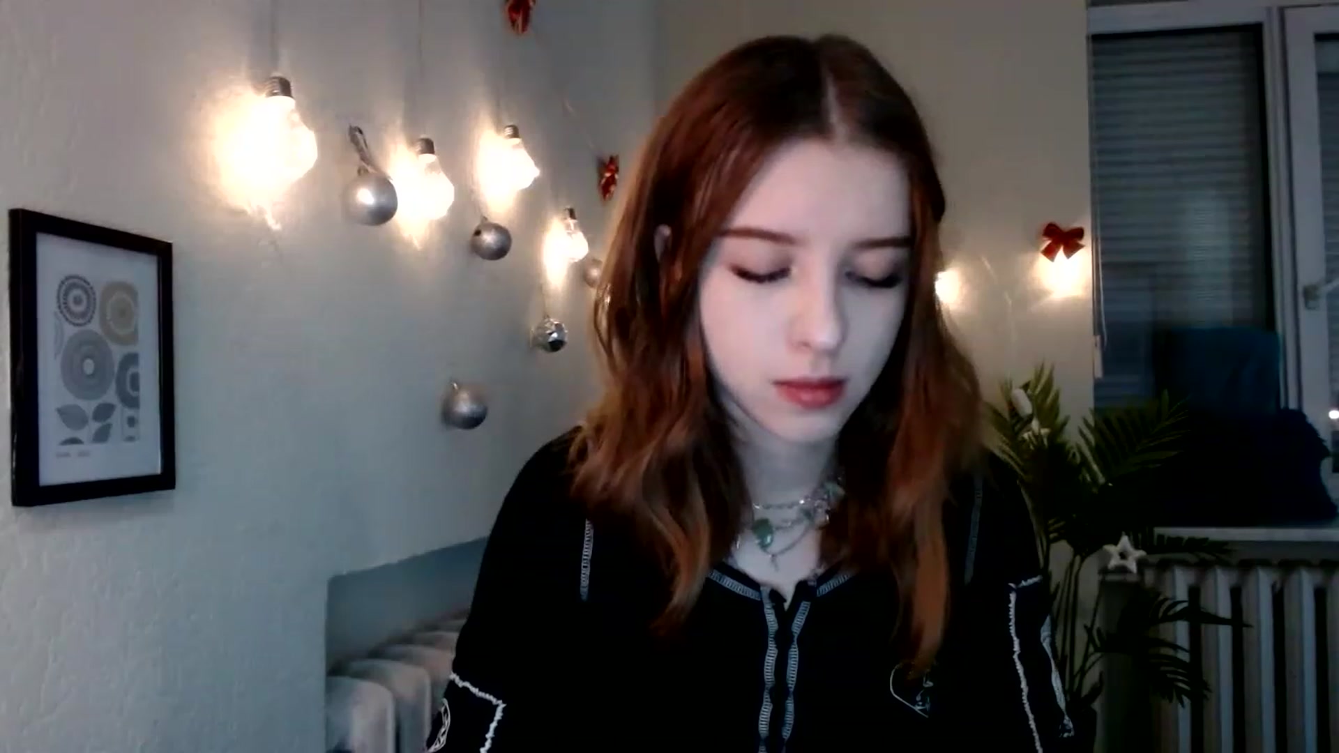 Gallery image thumbnail from Dreamy_devil's myfreecams stream on, 12/29/2022, 14:34 image 3 of 20