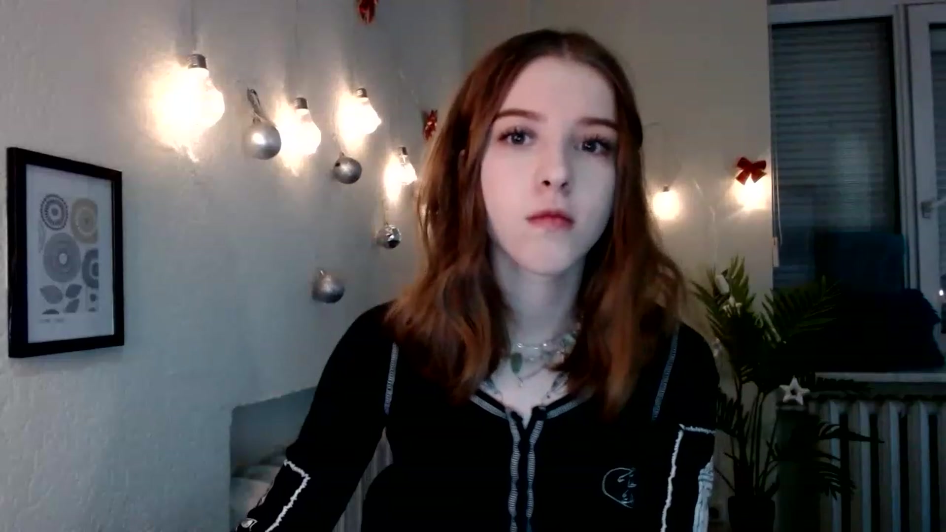 Gallery image thumbnail from Dreamy_devil's myfreecams stream on, 12/29/2022, 14:34 image 10 of 20