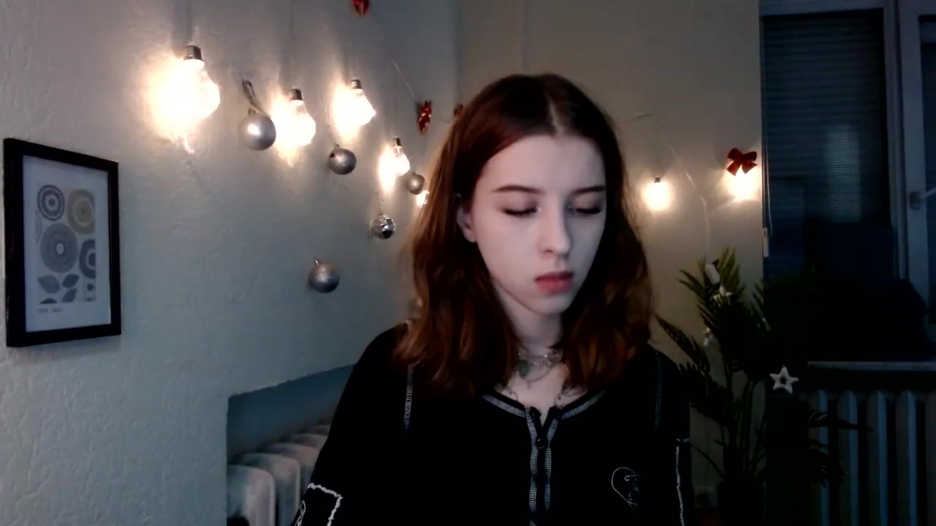 Gallery image thumbnail from Dreamy_devil's myfreecams stream on, 12/29/2022, 15:17 image 3 of 20