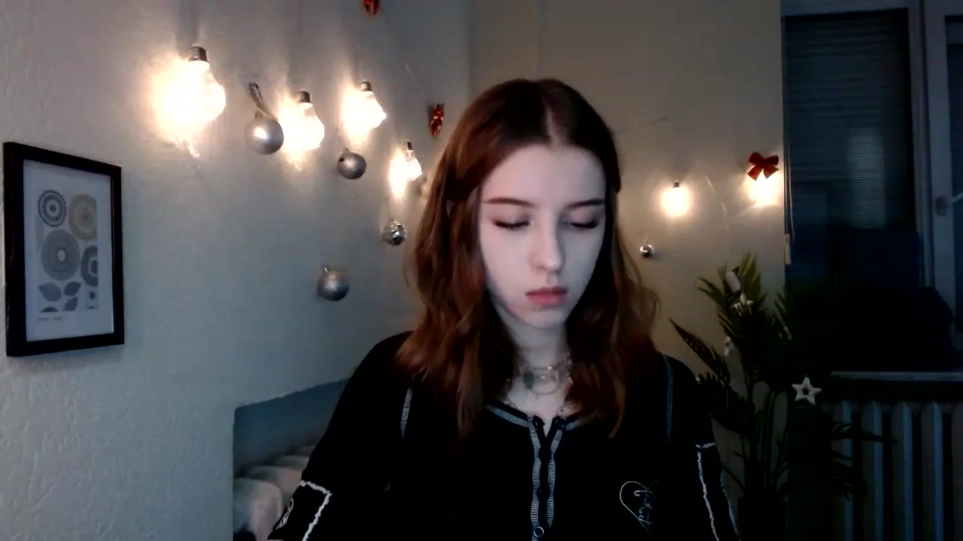 Gallery image thumbnail from Dreamy_devil's myfreecams stream on, 12/29/2022, 15:50 image 5 of 20