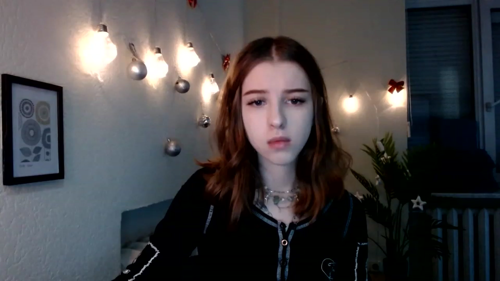 Gallery image thumbnail from Dreamy_devil's myfreecams stream on, 12/29/2022, 15:50 image 12 of 20