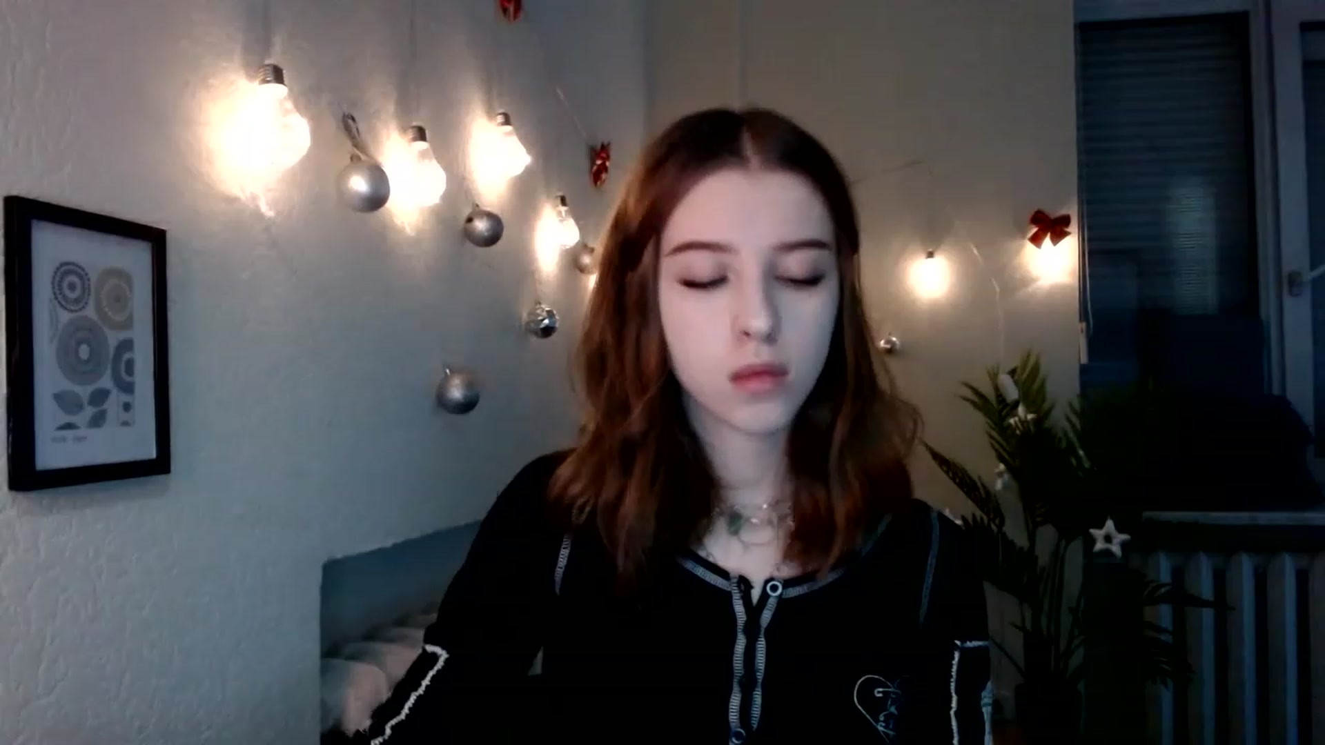 Gallery image thumbnail from Dreamy_devil's myfreecams stream on, 12/29/2022, 15:50 image 4 of 20