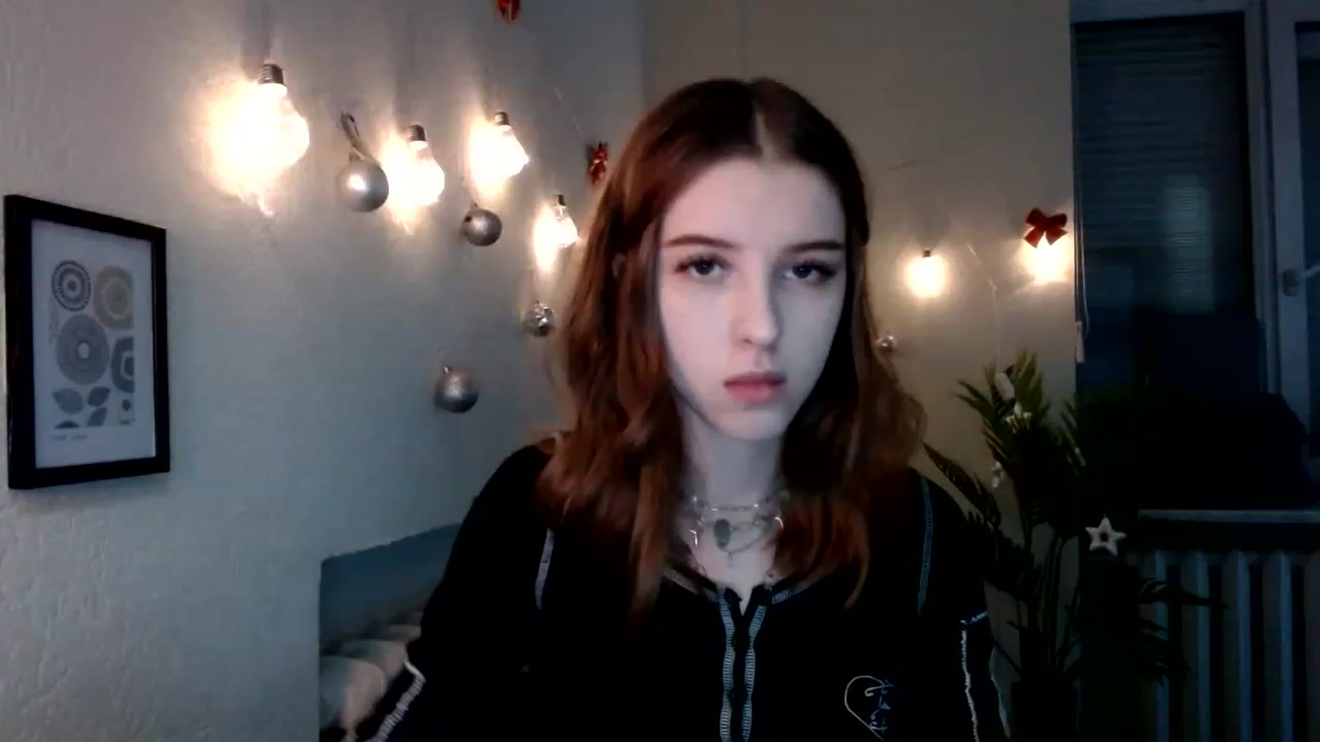 Gallery image thumbnail from Dreamy_devil's myfreecams stream on, 12/29/2022, 15:50 image 14 of 20