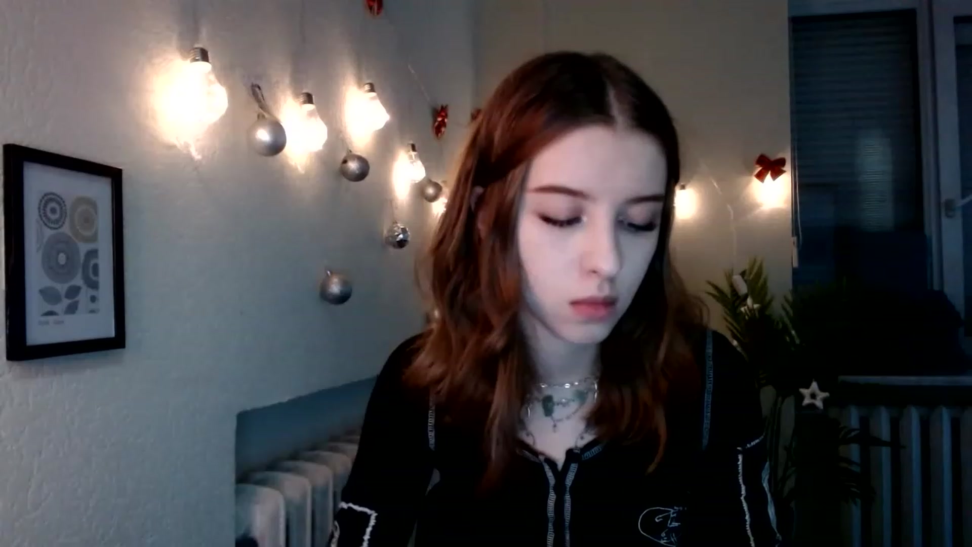 Gallery image thumbnail from Dreamy_devil's myfreecams stream on, 12/29/2022, 15:50 image 2 of 20