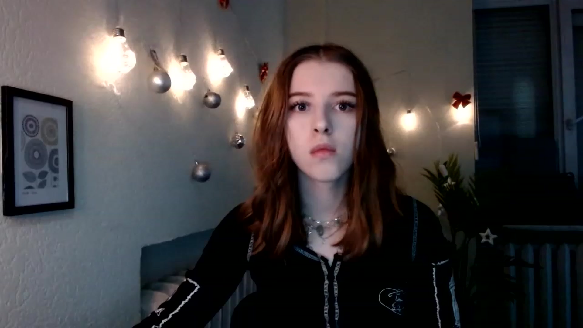 Gallery image thumbnail from Dreamy_devil's myfreecams stream on, 12/29/2022, 16:38 image 11 of 20