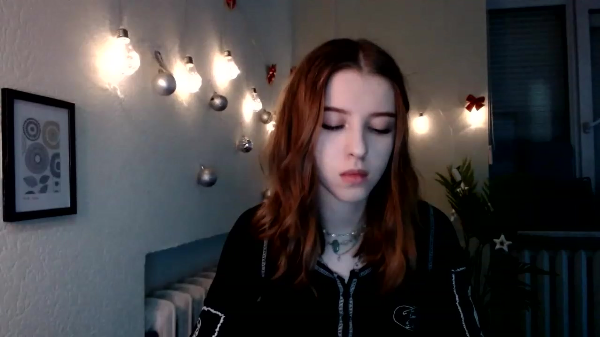 Gallery image thumbnail from Dreamy_devil's myfreecams stream on, 12/29/2022, 16:38 image 20 of 20