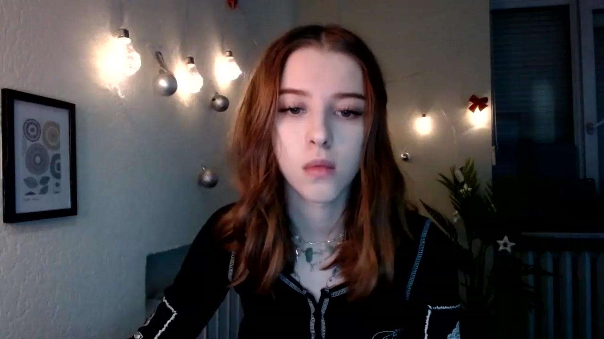 Gallery image thumbnail from Dreamy_devil's myfreecams stream on, 12/29/2022, 16:38 image 12 of 20