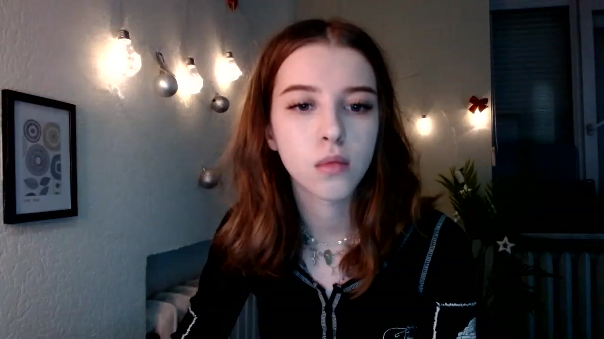 Gallery image thumbnail from Dreamy_devil's myfreecams stream on, 12/29/2022, 17:15 image 5 of 20