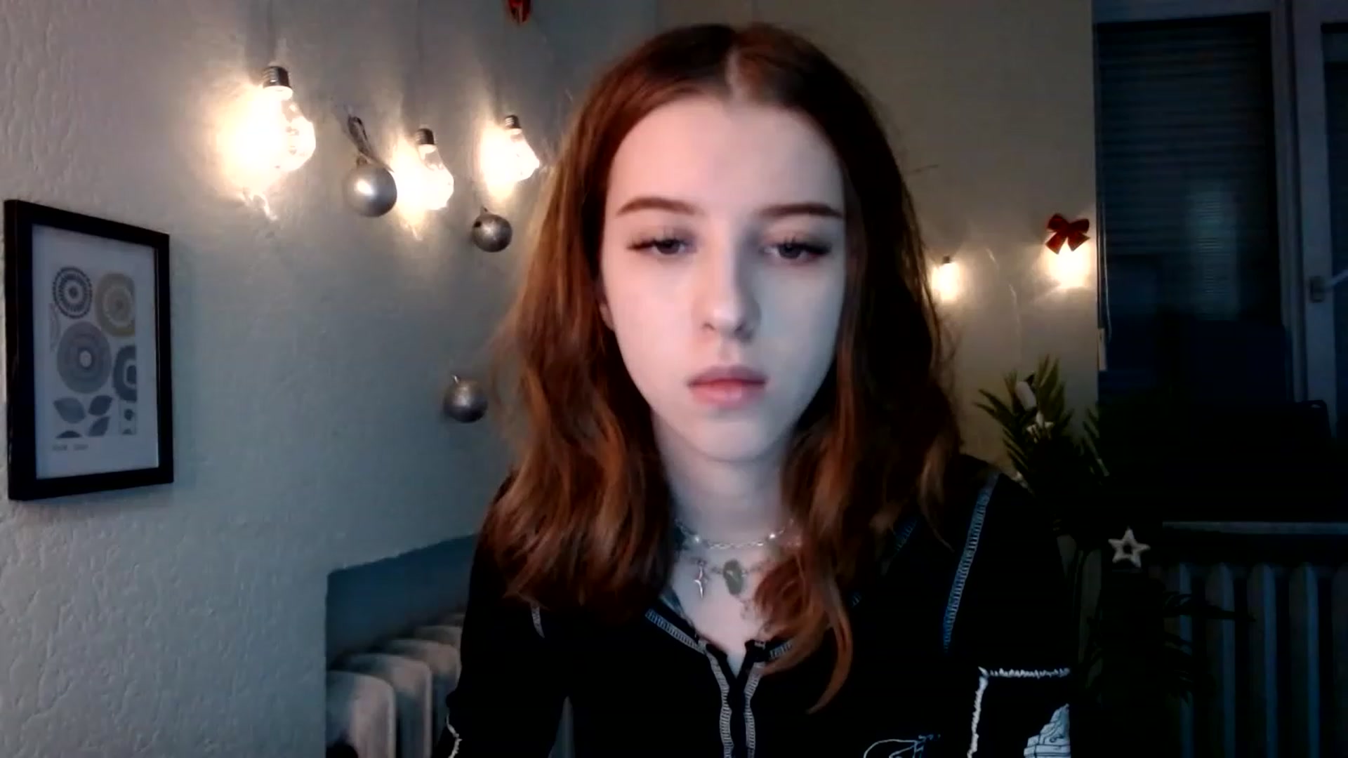 Gallery image thumbnail from Dreamy_devil's myfreecams stream on, 12/29/2022, 17:15 image 7 of 20