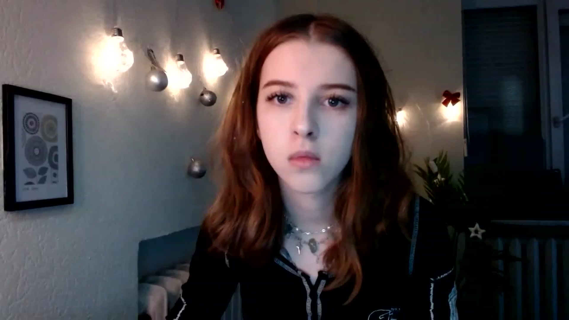 Gallery image thumbnail from Dreamy_devil's myfreecams stream on, 12/29/2022, 17:15 image 8 of 20