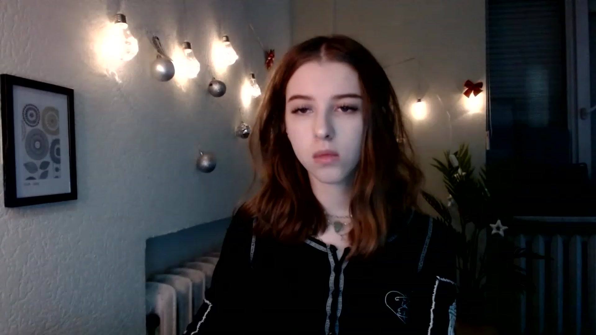 Gallery image thumbnail from Dreamy_devil's myfreecams stream on, 12/29/2022, 17:15 image 19 of 20
