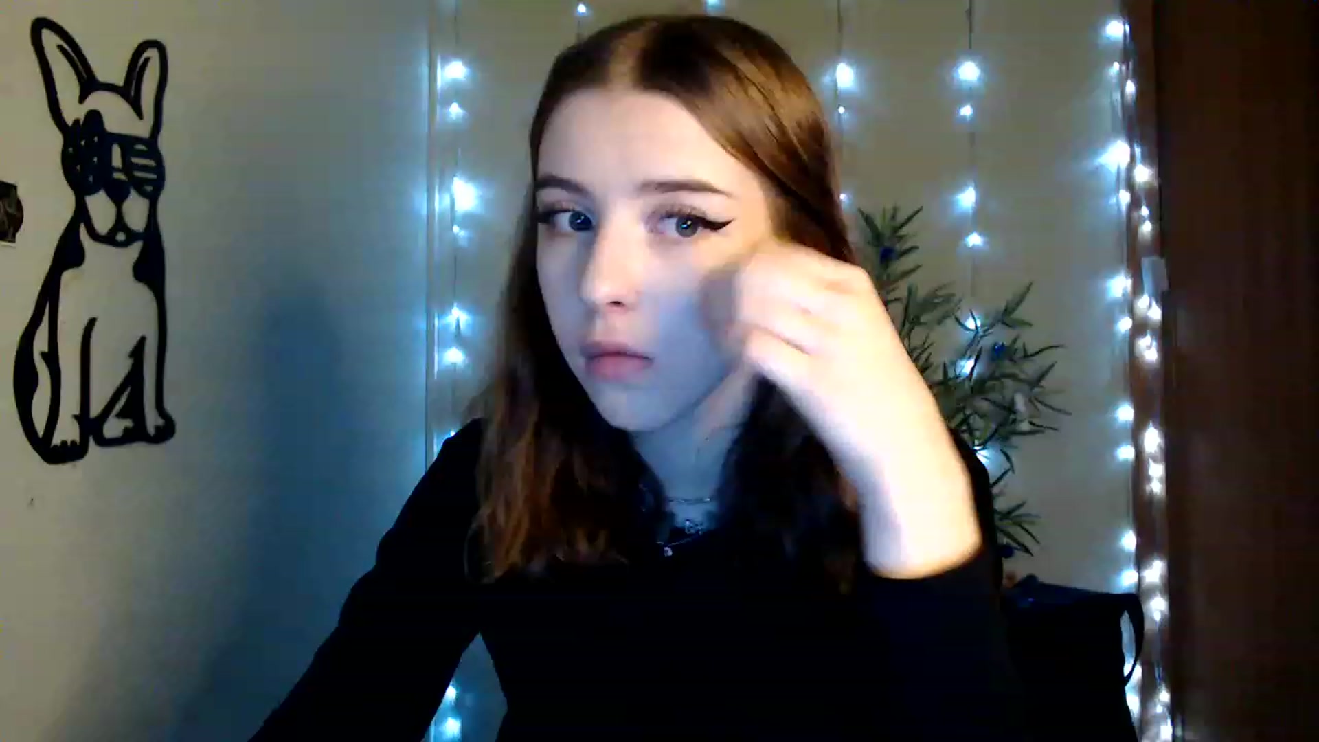 Gallery image thumbnail from Dreamy_devil's myfreecams stream on, 01/03/2023, 10:06 image 20 of 20