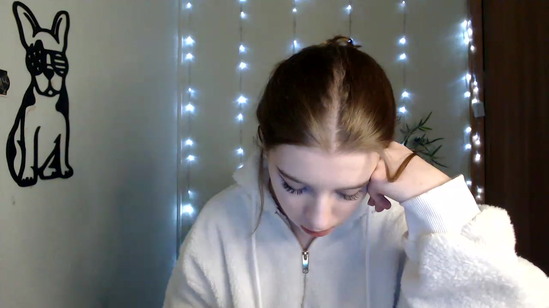 Gallery image thumbnail from Dreamy_devil's myfreecams stream on, 01/06/2023, 10:12 image 18 of 20