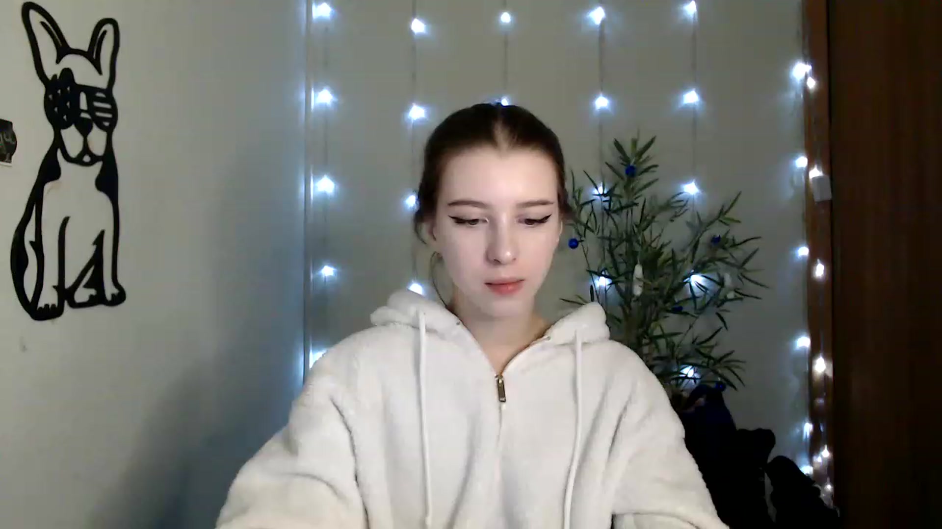 Gallery image thumbnail from Dreamy_devil's myfreecams stream on, 01/06/2023, 10:12 image 6 of 20