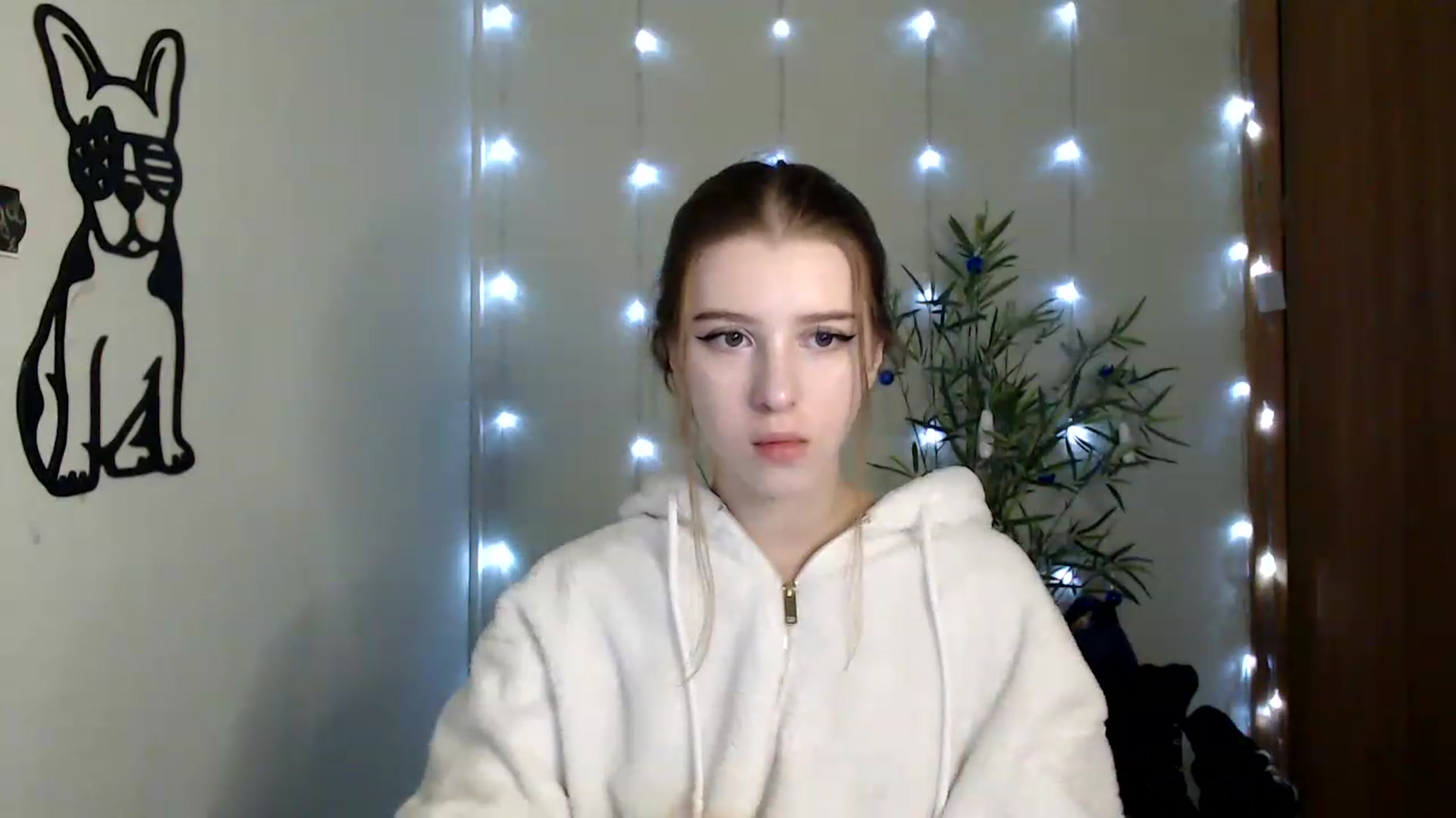 Gallery image thumbnail from Dreamy_devil's myfreecams stream on, 01/06/2023, 10:12 image 13 of 20