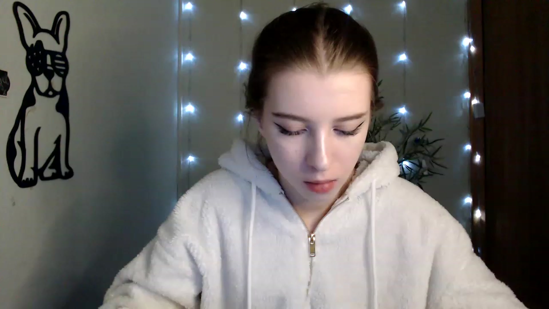 Gallery image thumbnail from Dreamy_devil's myfreecams stream on, 01/06/2023, 10:12 image 4 of 20