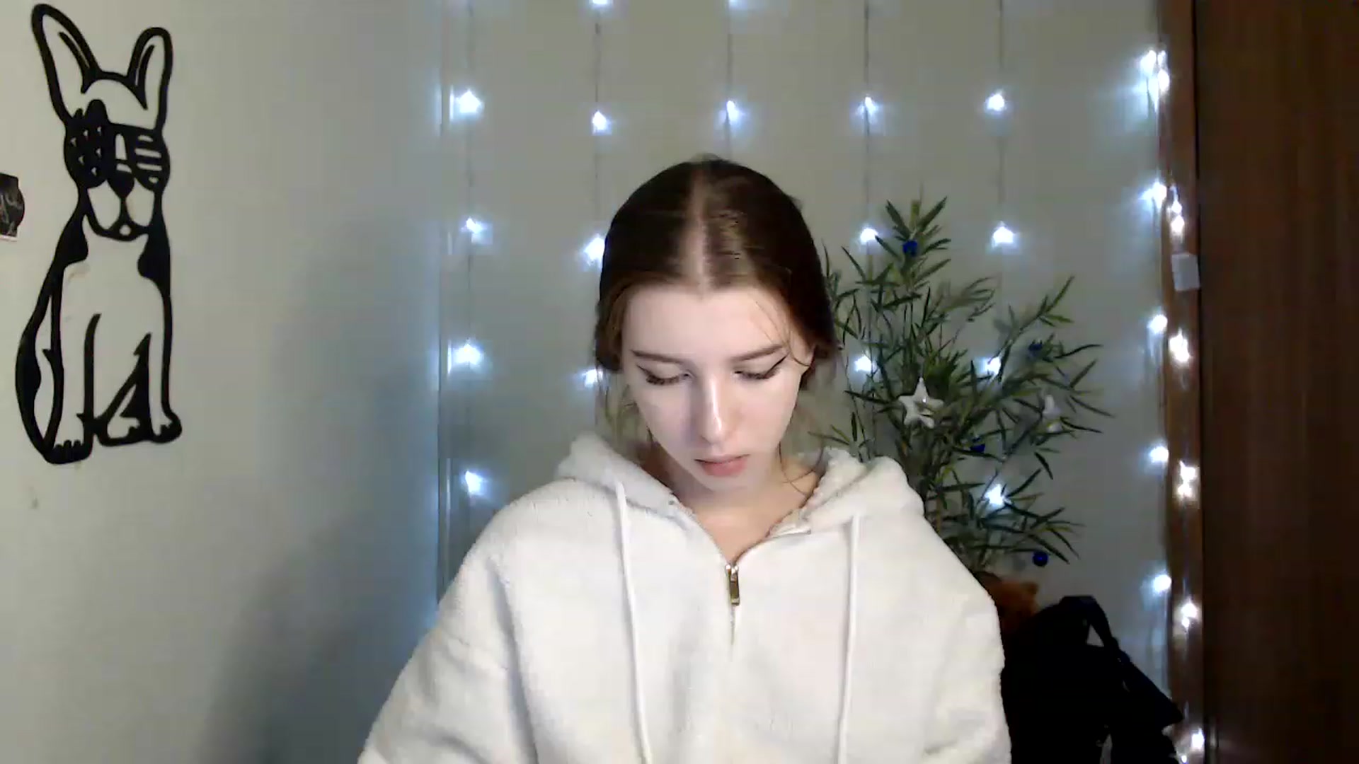 Gallery image thumbnail from Dreamy_devil's myfreecams stream on, 01/06/2023, 11:43 image 9 of 20