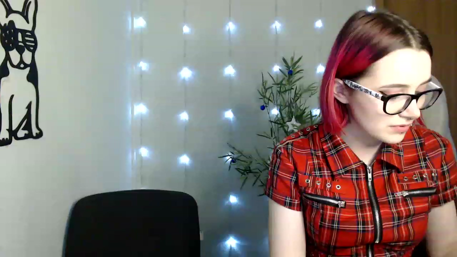 Gallery image thumbnail from Dreamy_devil's myfreecams stream on, 01/06/2023, 17:14 image 10 of 20