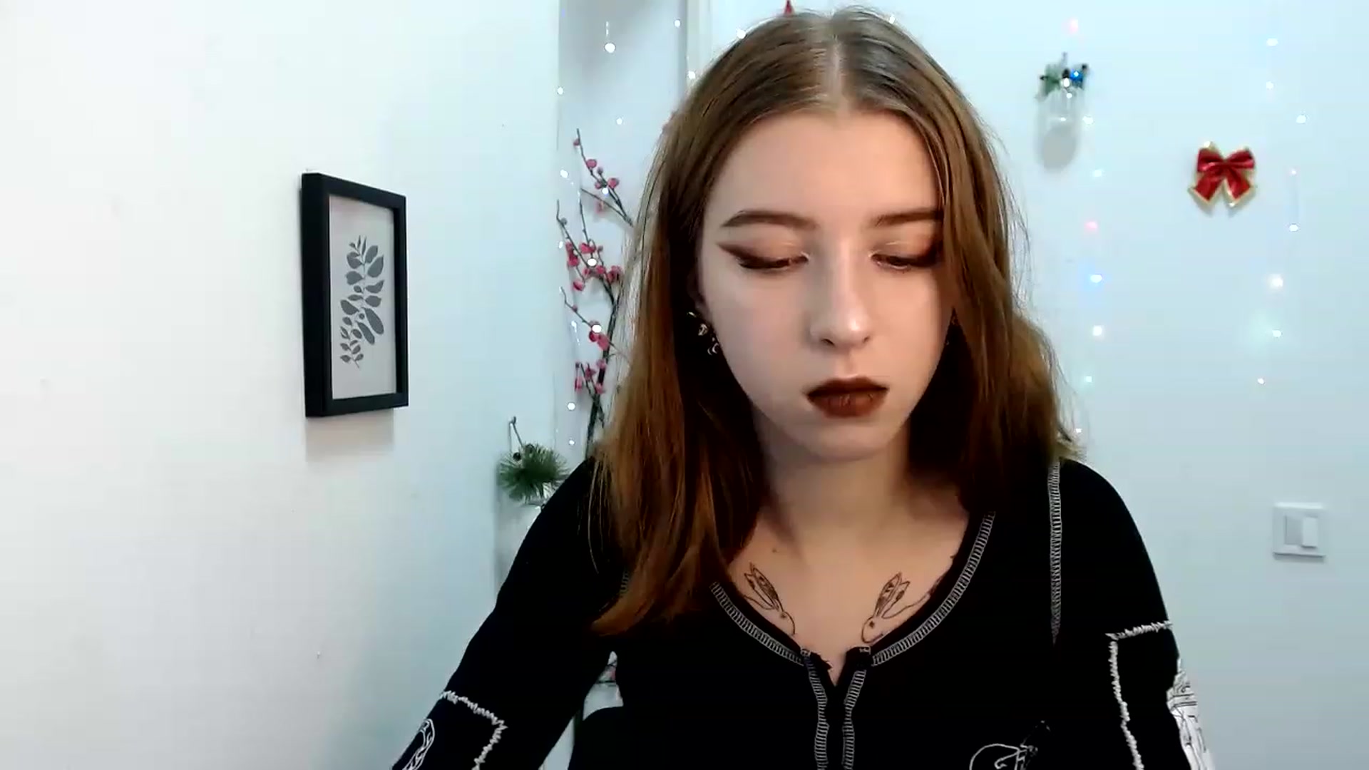 Gallery image thumbnail from Dreamy_devil's myfreecams stream on, 01/07/2023, 14:33 image 8 of 20
