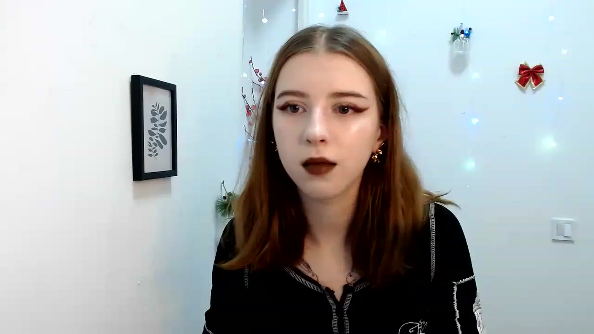 Gallery image thumbnail from Dreamy_devil's myfreecams stream on, 01/07/2023, 14:33 image 16 of 20