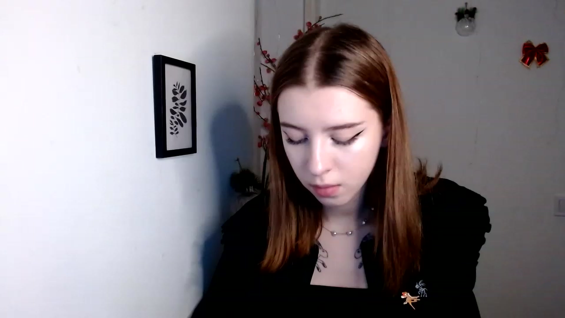 Gallery image thumbnail from Dreamy_devil's myfreecams stream on, 01/08/2023, 17:31 image 17 of 20