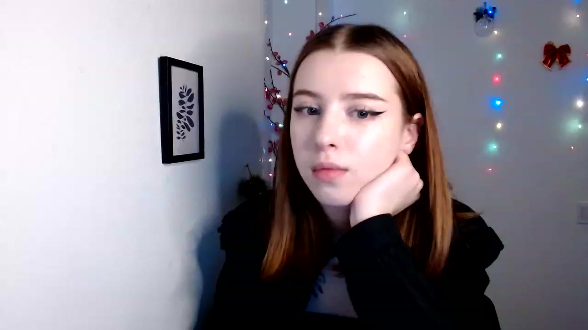Gallery image thumbnail from Dreamy_devil's myfreecams stream on, 01/08/2023, 17:31 image 6 of 20