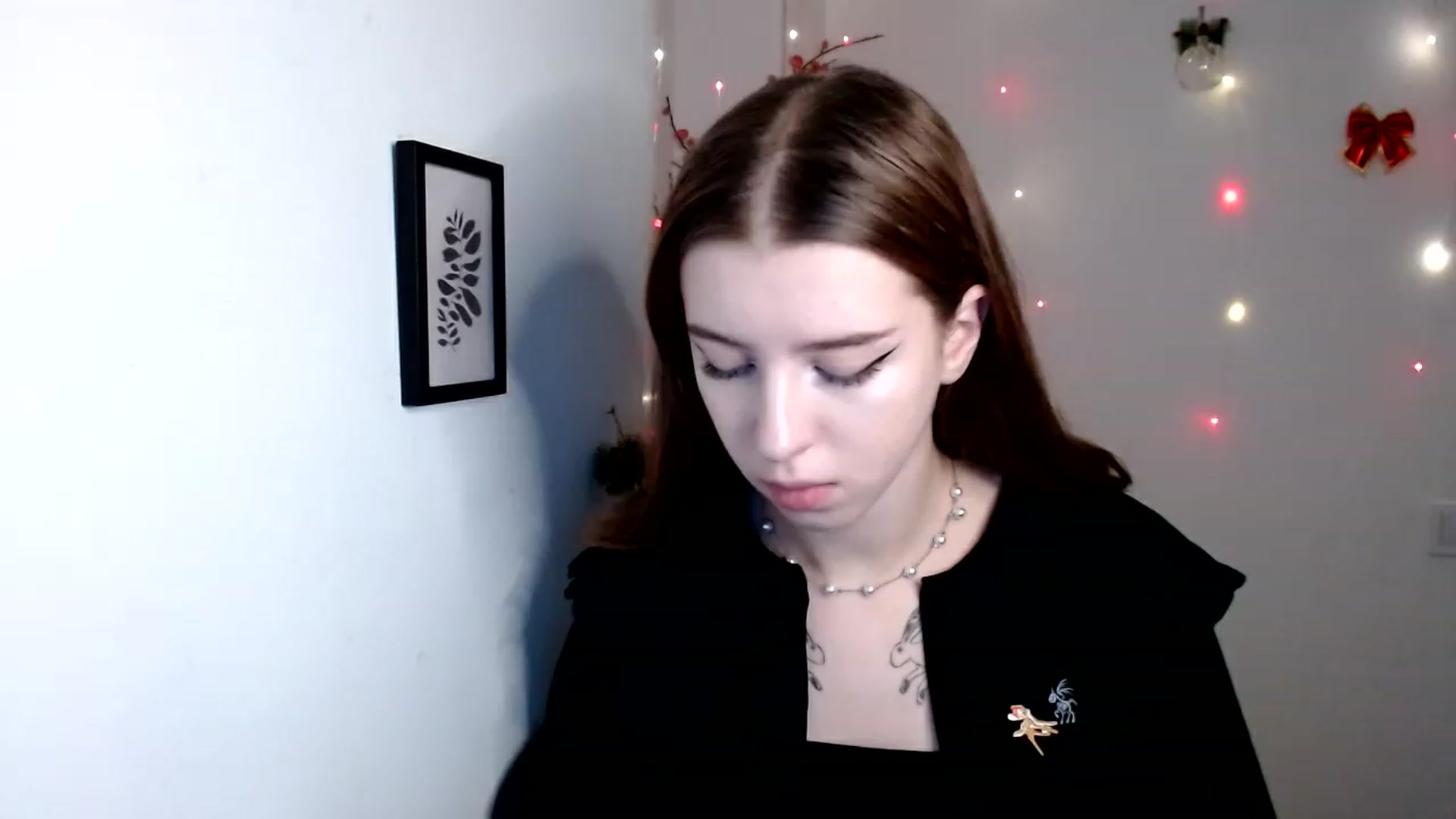 Gallery image thumbnail from Dreamy_devil's myfreecams stream on, 01/08/2023, 17:31 image 9 of 20