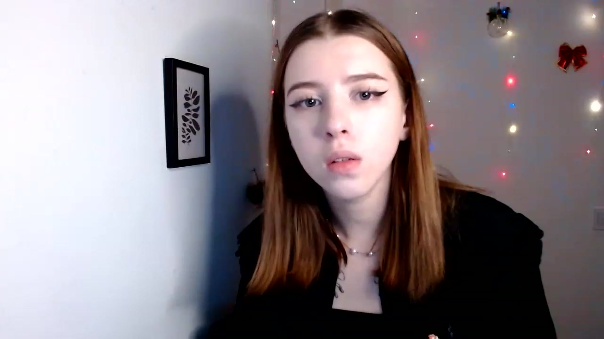 Gallery image thumbnail from Dreamy_devil's myfreecams stream on, 01/08/2023, 17:52 image 8 of 20