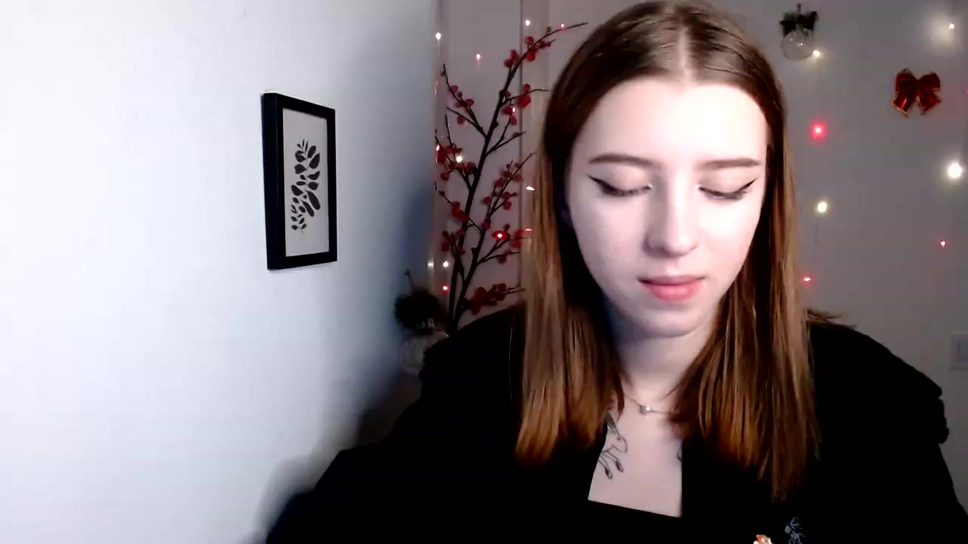 Gallery image thumbnail from Dreamy_devil's myfreecams stream on, 01/08/2023, 17:52 image 1 of 20