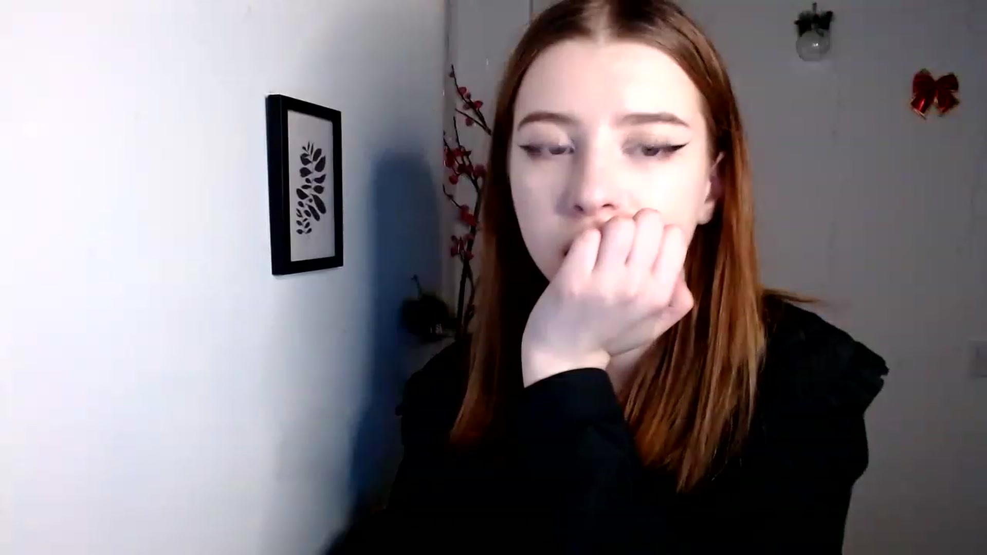 Gallery image thumbnail from Dreamy_devil's myfreecams stream on, 01/08/2023, 17:52 image 6 of 20