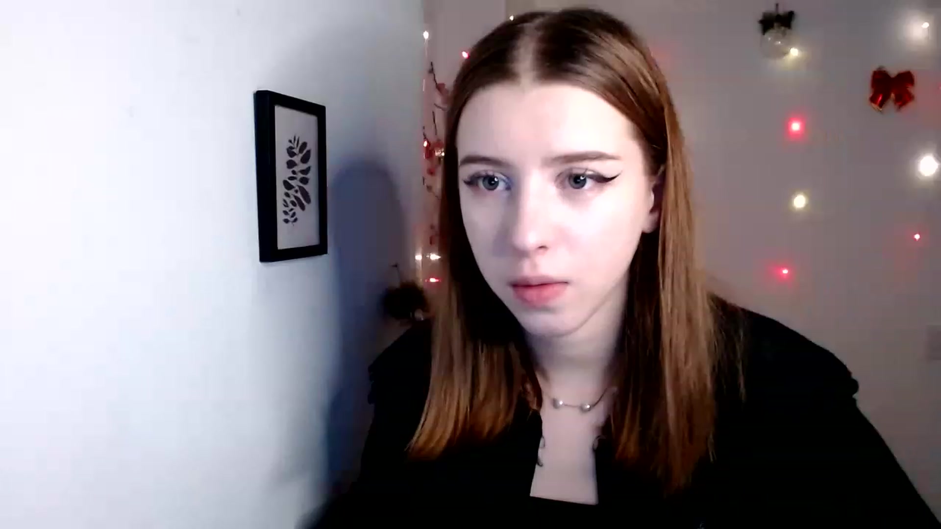 Gallery image thumbnail from Dreamy_devil's myfreecams stream on, 01/08/2023, 17:52 image 16 of 20