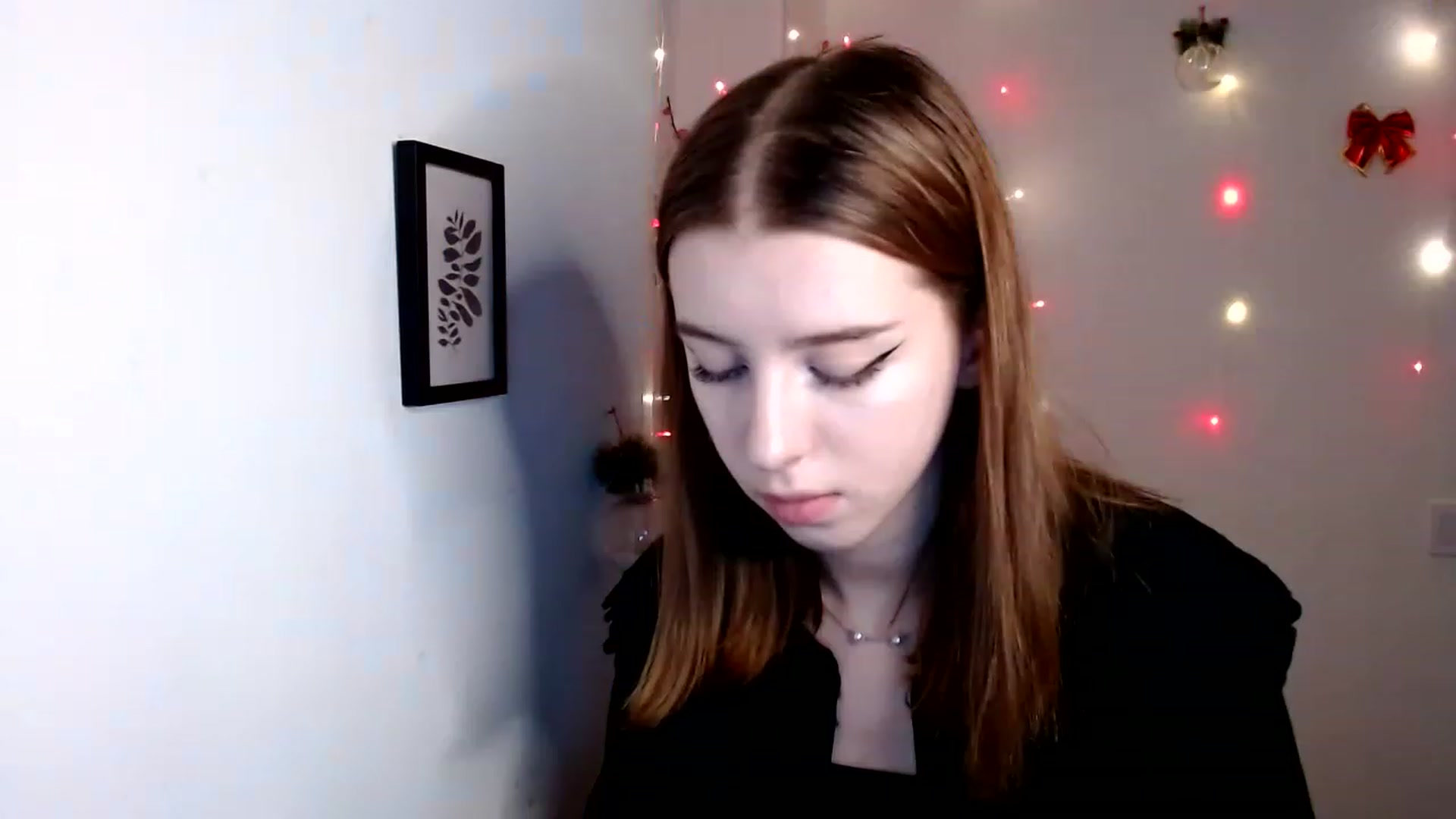 Gallery image thumbnail from Dreamy_devil's myfreecams stream on, 01/08/2023, 17:52 image 10 of 20