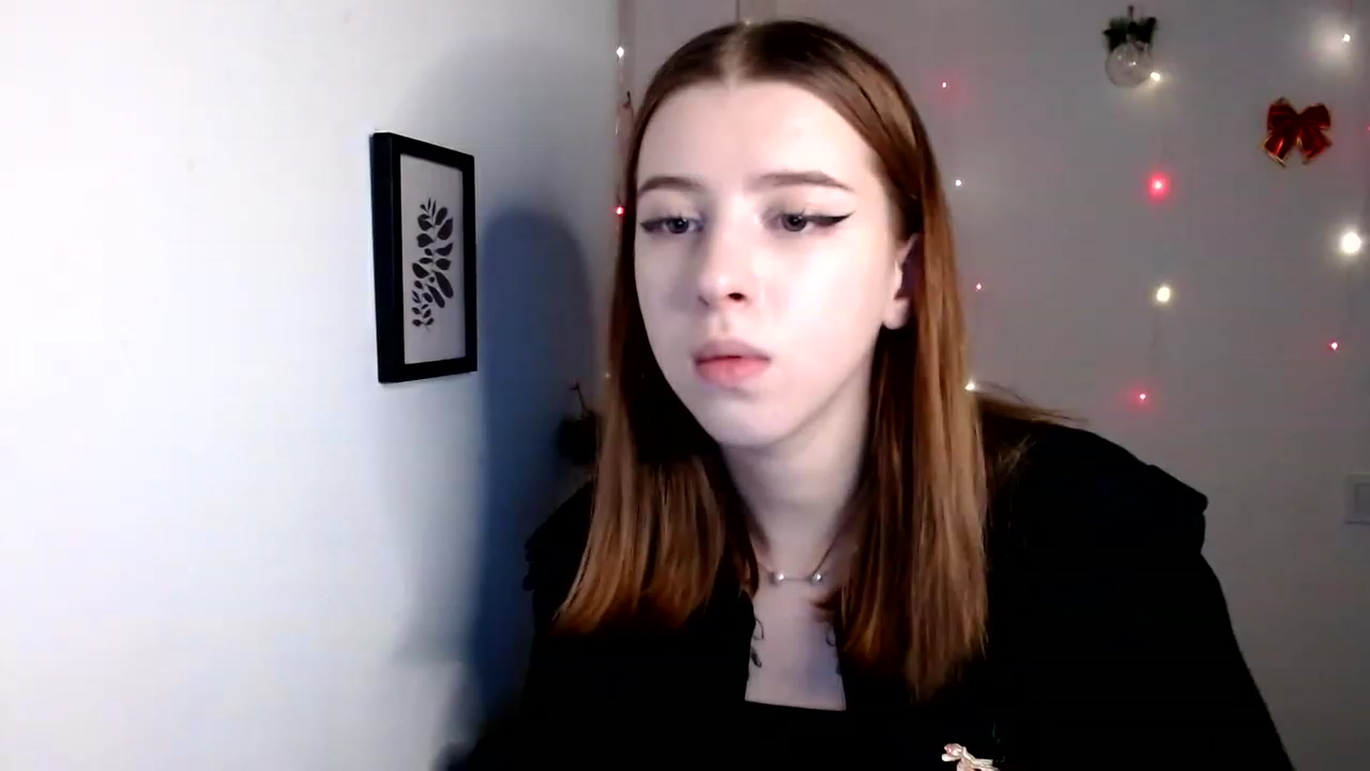 Gallery image thumbnail from Dreamy_devil's myfreecams stream on, 01/08/2023, 17:52 image 9 of 20