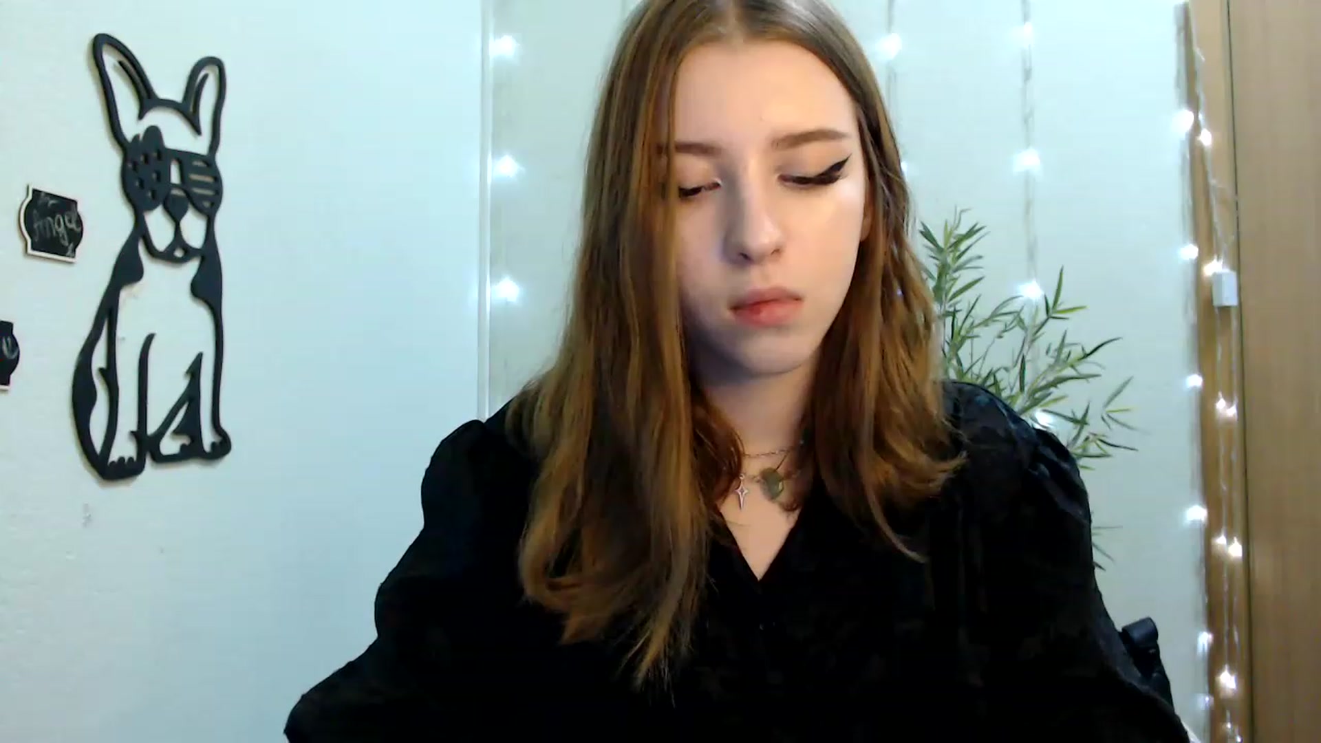 Gallery image thumbnail from Dreamy_devil's myfreecams stream on, 01/16/2023, 11:05 image 8 of 20