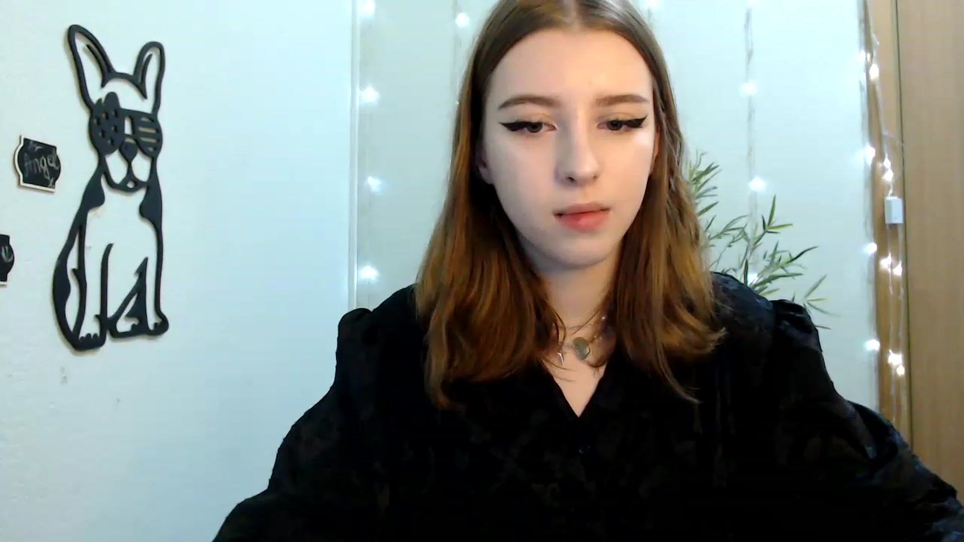 Gallery image thumbnail from Dreamy_devil's myfreecams stream on, 01/16/2023, 11:05 image 5 of 20