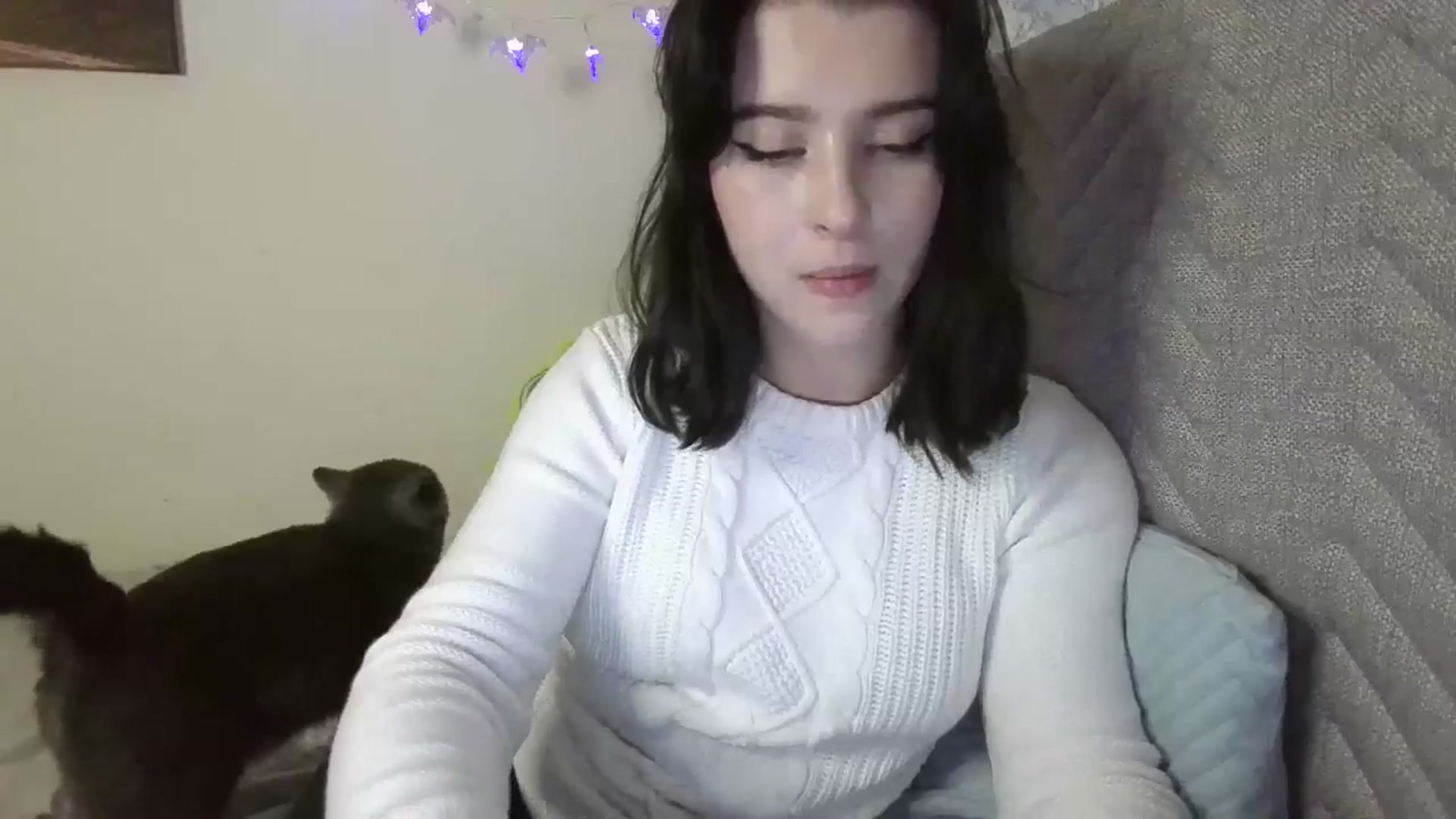 Gallery image thumbnail from Dreamy_devil's myfreecams stream on, 10/01/2025, 23:04 image 15 of 20