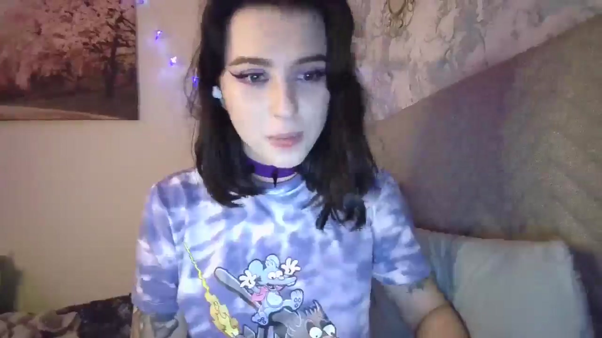 Gallery image thumbnail from Dreamy_devil's myfreecams stream on, 10/04/2025, 21:22 image 7 of 20